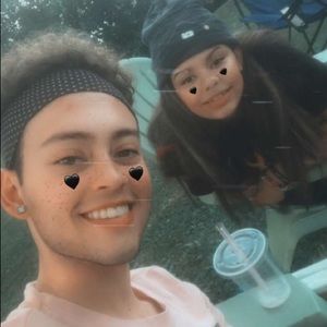 Meet your Posher, Meya